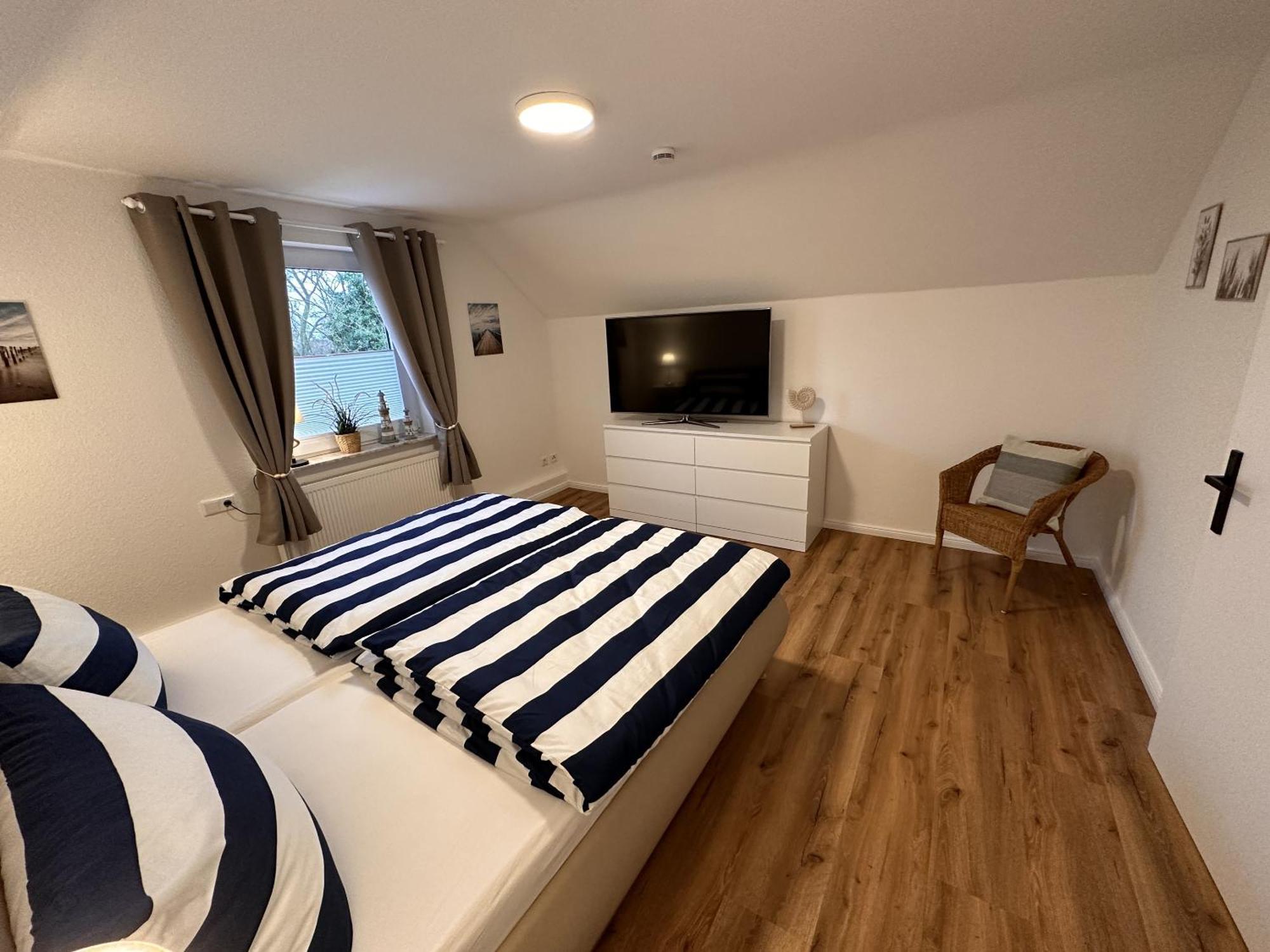 Ferienwohnung Deichblick Emden Luaran gambar